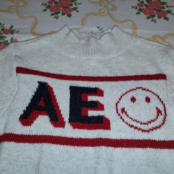 American Eagle Light Gray Smiley Mock Neck Sweater Women's Small - Picture 2 of 2